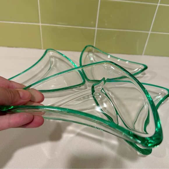 Green Flashed Edge Boomerang Glass Dishes - Set of 4 - Picture 3 of 9